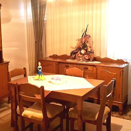 Guest House Fenix Brela Rum bild