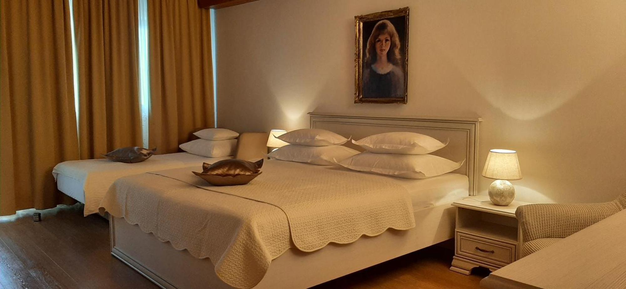 Guest House Fenix Brela Rum bild